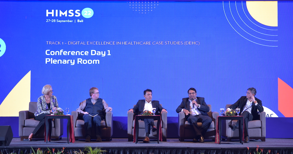 [Left-Right] Dr Anne Snowdon, Chief Scientific Research Officer, HIMSS Analytics; Kevin Percival, Chief Nursing Informatics Officer, Frimley Health NHS Foundation Trust; Dr Manish Kohli, Beyond Horizon Health, CEO and Albright Stonebridge Group, Senior Advisor; Dr Vas Metupalle, Chief Medical Officer, Meta Health Ltd; Benedict Tan, Group Chief Digital Strategy Officer and Chief Data Officer, SingHealth