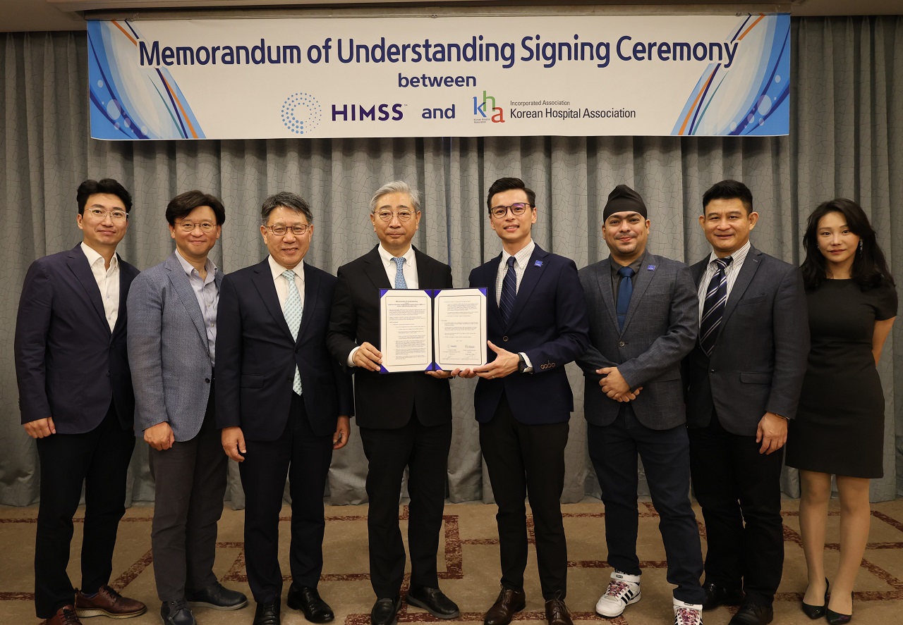 Participants at KHA-HIMSS Mou Signing ceremony