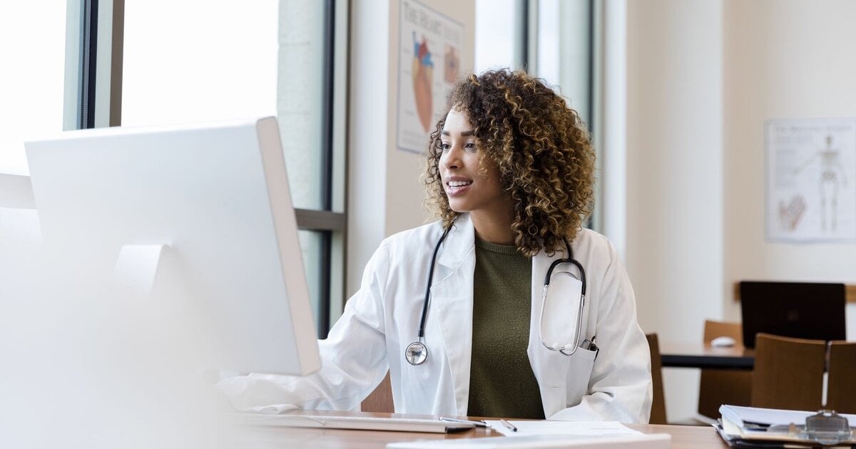 Nurse practitioner works in the EHR