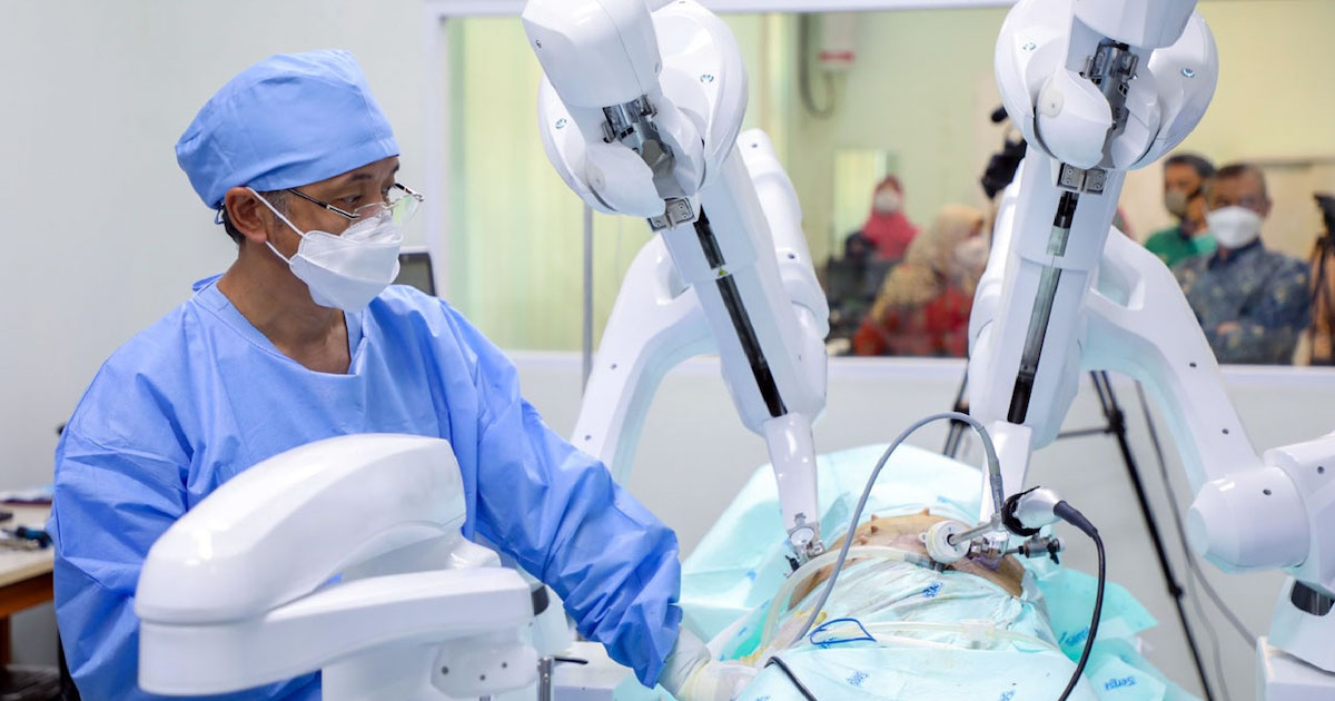 A live demonstration of robotic surgery on a test animal at Dr Hasan Sadikin Hospital, Bandung in June 2023