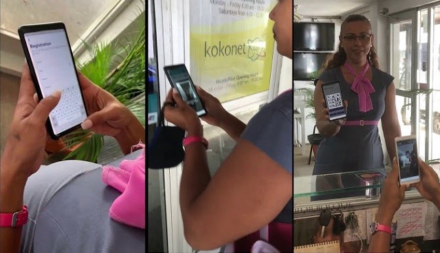 A person using the Contak app on a mobile phone.