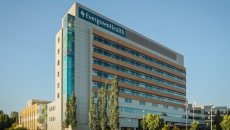 EvergreenHealth building