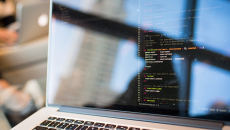 Computer with AI algorithm