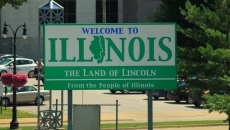 A "Welcome to Illinois" sign