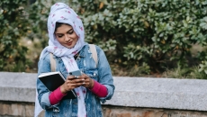 A person texting on the phone