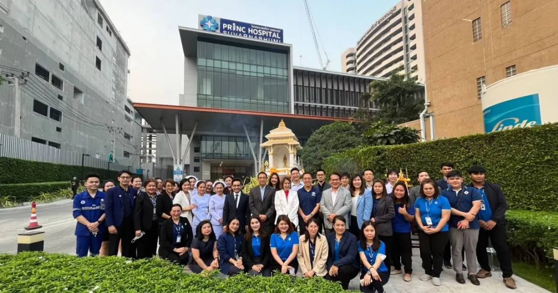 Princ Hospital Suvarnabhumi team in front of the hospital in metro Bangkok, Thailand