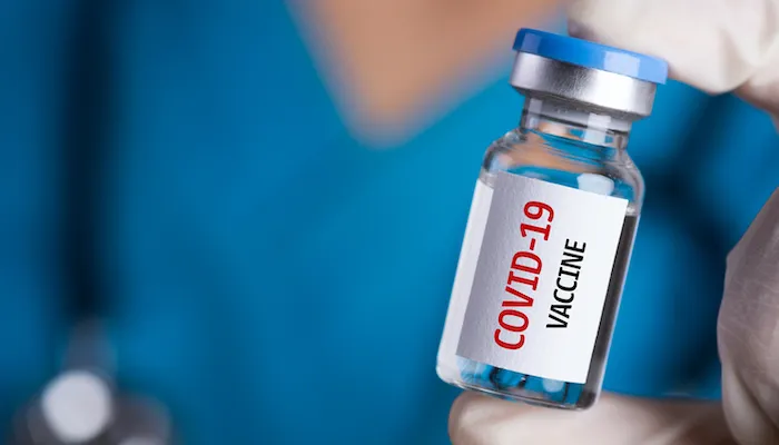 Residents can now book via telephone, smartphone app, or this new service. The UAE currently has one of the highest immunisation rates in the world. Whatsapp, dubai, smartphone app