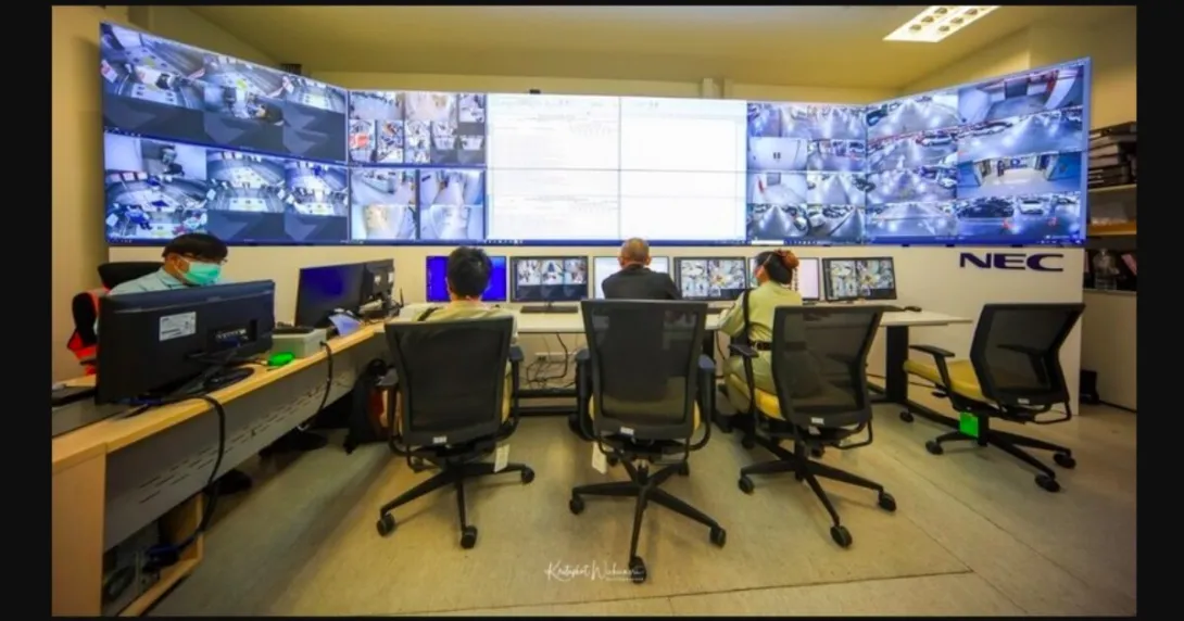 Photo of Siriraj Piyamaharajkarun Hospital’s security video wall