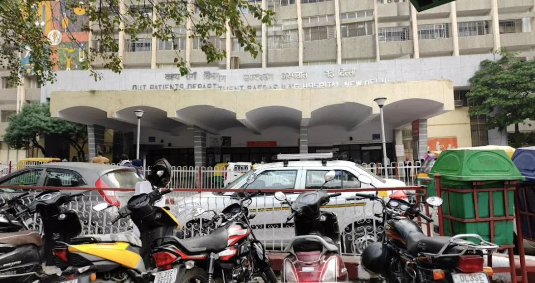 Safdarjung Hospital's Outpatient Department building