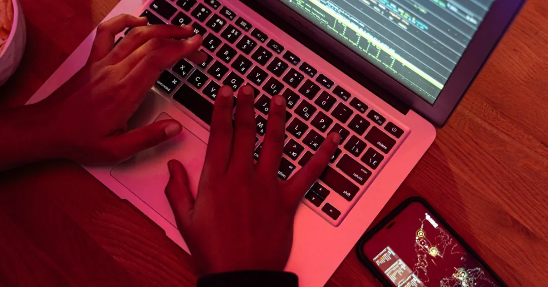 Hands on a keyboard