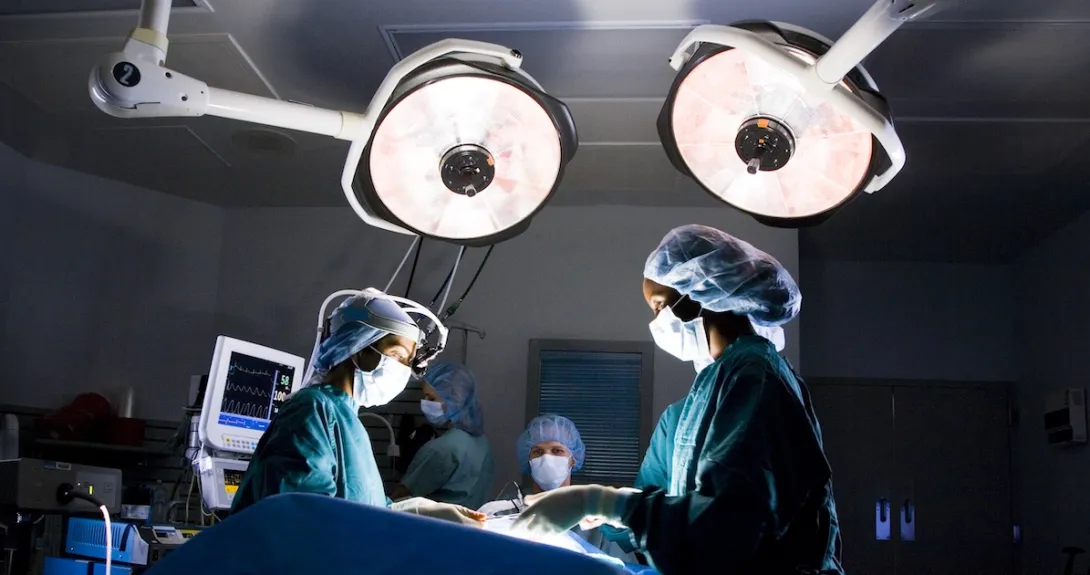 Surgeons conducting an operation