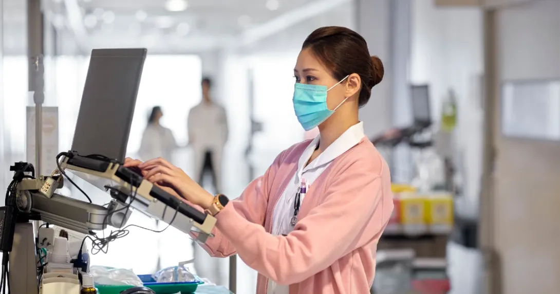 Nurse at laptop